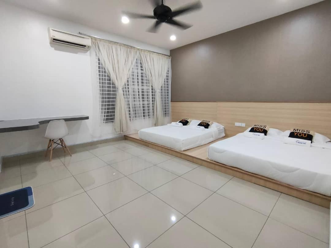 Setia Home Sitiawan Ktv 12+4 Pax エクステリア 写真